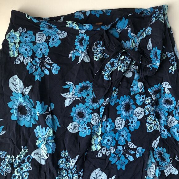 Free People Women's Blue Floral Midi Faux Wrap Skirt with Slit Size 10 - Picture 13 of 14